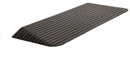 HomeCare Schwellenrampe aus Gummi - (6,5 x 42 x 110 cm) - Türschwellenrampe türrampe vollgummi tuerrampe Rollstuhl Gummirampe borsteinrampen auffahrrampe Schwellenrampe für Rollstühle und Roller