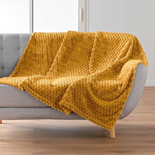 Douceur d'Intérieur, Kuscheldecke (125x150cm) Mini Frosty Ocker Flanell Relief Uni