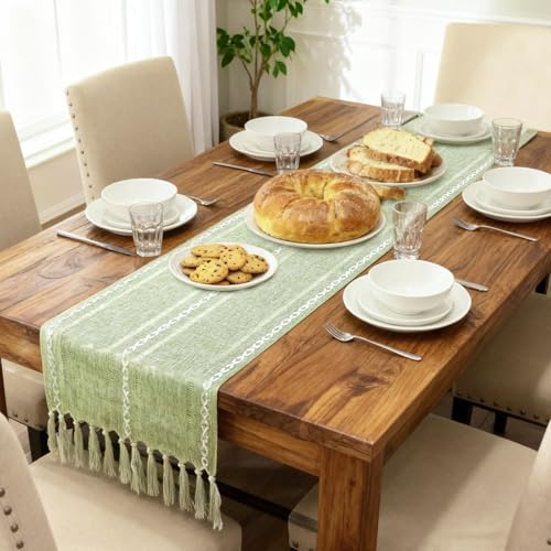 KQDRAVINE Quasten Tischläufer Grün Boho, 33.5*144CM Table Runner Waschbar, Tischläufer Landhausstil Vintage für Hochzeit Esstisch Böhmische Rustikale und Landhausstil Festival