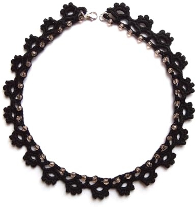 collana da donna, Gioielli all'uncinetto, girocollo di pizzo con cristalli di vetro, nero e grigio, Made in Italy, Bijoux da donna, Lavorazione Artigianale