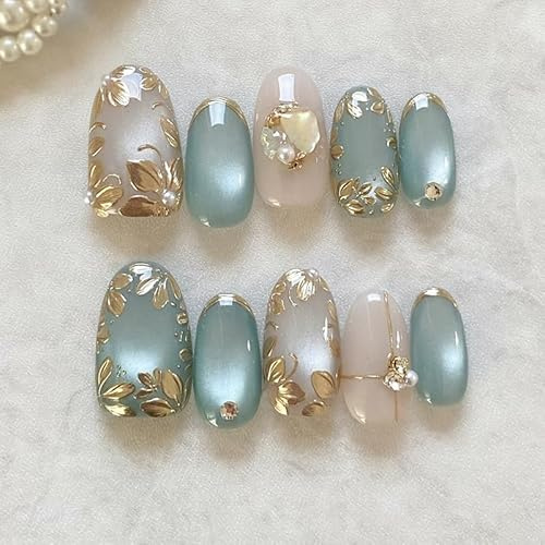 MouyouGlow Press on Nails Kurz,Almond Türkis French 3D Blumen Floral Design Cat Eye Magnetic Pearl Diamant Design Y2K Fake Nails mit Nagelkleber,Gold Tips Crystal Phototherapy Künstliche Fingernägel