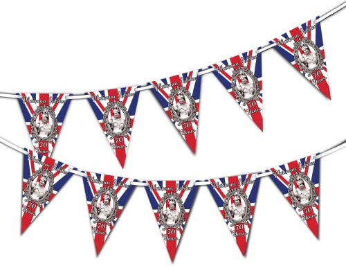 Queen Platinum Jubilee - Union Jack - Silver Text 70 Years - Full Flag Patriotic UK United Kingdom Themed Bunting Banner 15 Triangle flags National Royal decoration by PARTY DECOR