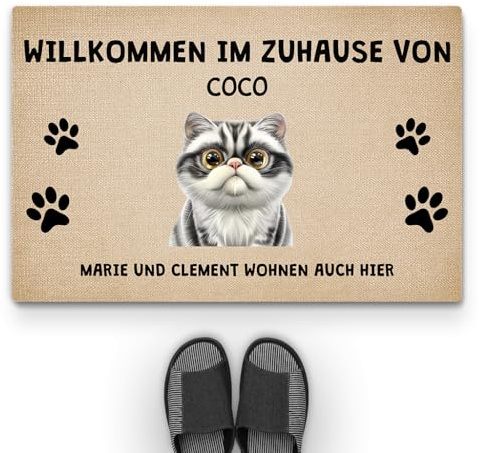 Personalisierte Geschenke - Willkommen bei ... Wohnen auch hier - Fußmatte mit Namen, selbst gestalten, Katzen-Fußmatte (1 Katze)
