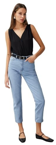 Trendyol Man Basic Normal Waist Mom Jeans, Blue, 38