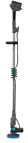 Gre Twin Brush Pulitore a Batteria, 2 Spazzole per Fondo e Terrazza | Pulizia Piscine, Terrazze e Pavimenti Esterni, Impermeabile IPX7, Manico Telescopico, Include Batteria e Caricatore