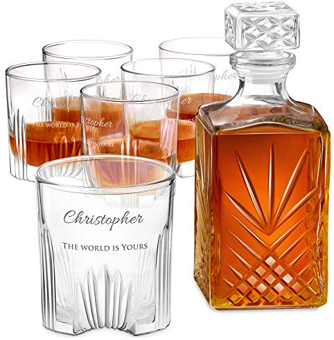 Maverton Whiskey Karaffe + 6er Whiskygläser Set mit Gravur - 1000ml Whisky Dekanter - Geschenk zum Geburtstag für Männer - The Real Gentleman