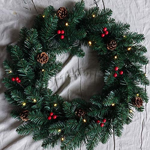 FBright 00521 Corona de Navidad con Luces Leds, Piñas y Bolitas Rojas, Blanco cálido, Batería 2xAA Incluidas