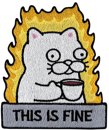 Urbanski Patch Lustige Katze mit Kaffe this is fine zum Aufbügeln 8,8 x 7,4 cm | Aufnäher Applikation Bügelbild