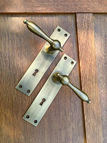 Antikas - Landhaus Türbeschlag, Türklinken Messing patiniert, Klinken m Langschild BB72