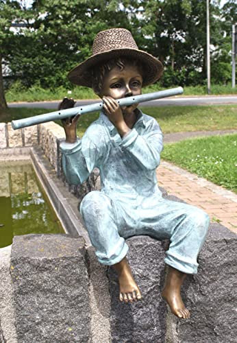 H. Packmor GmbH Bronzeskulptur Junge mit Querflöte Wasserspeier - Dekoration für Ihren Garten - 35x52x20 cm