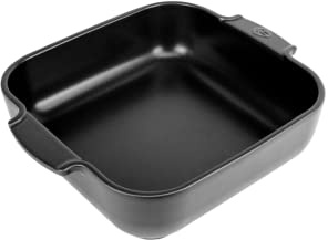 PEUGEOT - Quadratische Auflaufform aus Keramik - 28 cm (inkl. Griffe) x 23,7 cm x 7,2 cm - Fassungsvermögen: 2,7 L - 10 Jahre Garantie - Französisches Know-howreich - Satinschwarz