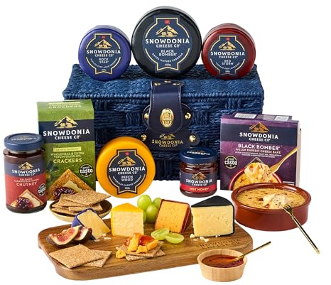 Snowdonia Cheese Company | Black Bomber Luxury Cheese Hamper Gift Set | 4 Cheeses, Cheese Bake, Chutney, Hot Honey, Crackers and an Acacia Wood Board