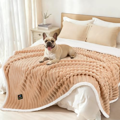 luciphia Manta Impermeable Lavable,Manta de Felpa para Mascotas Adecuada para Gatos,Perros y Cachorros,Manta para Perros Medianos y Grandes Que Protege Colchones y Sofás,Camello 145 * 216cm