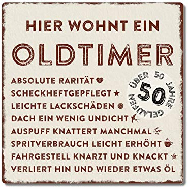 Interluxe Metallschild 20x20cm -Hier wohnt ein Oldtimer 50 - wetterfestes Schild zum 50. Geburtstag Geschenkidee für Papa, Opa, Freund, Kollege oder Nachbar