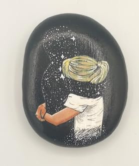 Trauerstein mit Universum Motiv individuell bemalte Steine als Trauergeschenk und Grabdekoration personalisierbarer Gedenkstein mit Spruch und Haarfarben (Blond)