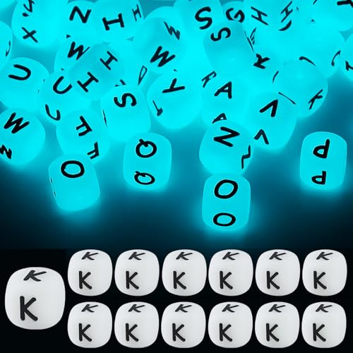 LEGENTLISUR 20 Stück Leuchtende Silikon Buchstabenperlen 12mm Würfel Im Dunkeln Leuchtend Vokal Alphabet Lose Perlen Für Freundschaftsarmbänder Halsketten DIY Projekte (Buchstabe A)