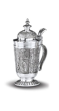 Die Neue Linie Spitzweg Bierhumpen mit spitzem Deckel 15 cm hoch