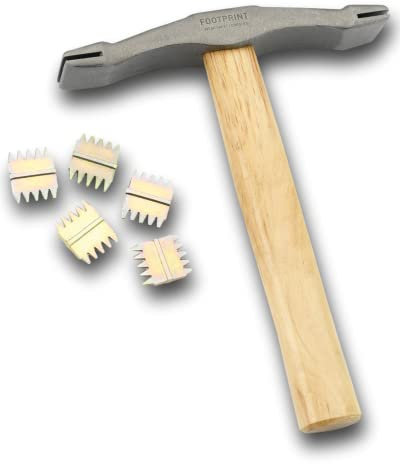 Footprint Scutch Hammer and Combs Set - Masonry/Bricklaying Tools. Double Ended. 5 Combs Included. Comfortable Hickory Handle. Essential Builders Hand Tools for a bricky/Bricklayer or Stone Mason.