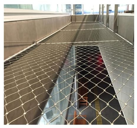 Prevent Fall Safety Net, Mesh 10cm Metal Woven Fence for Poultry Fencing, Flexible Impact Resistant Boundary Protection Net for Outdoor Indoor(W4.9XL3.3ft)