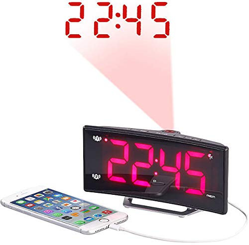 auvisio Weckradio: Projektions-Radiowecker mit Curved-Display, Dual-Alarm & USB-Ladeport (LED Wecker, Digitaler Wecker, Mehreren Weckzeiten)