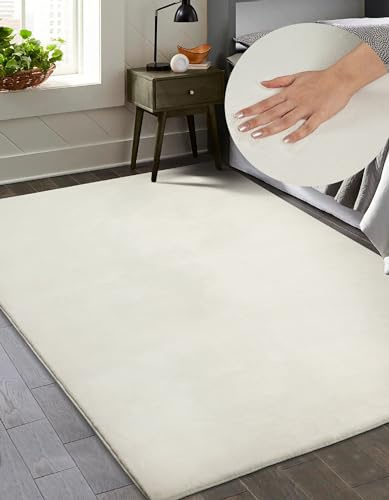 Mia´s Teppiche Luna kuschelig Warmer Fellteppich, weich und elegant, waschbar und Fußbodenheizung geeignet, Öko-Tex Zertifiziert, Creme, 200 x 280 cm