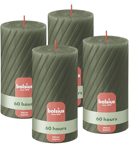 Bolsius Rustikale Stumpenkerzen – Geriffelt – Olivgrün – 4er Set – 13 cm – Dekorative Haushaltskerzen – Mit natürlichem Pflanzenwachs – Ohne Palmöl
