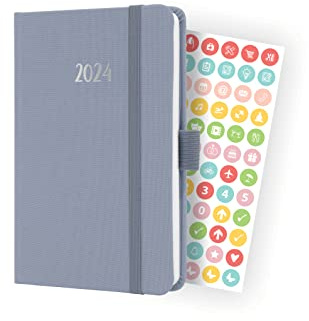 SIGEL J4406 Wochenkalender Jolie 2024, ca. A6, zart lila, Hardcover mit Textileinband, Gummiband, Stiftschlaufe, Einstecktasche, 174 Seiten, aus nachhaltigem Papier, Terminplaner