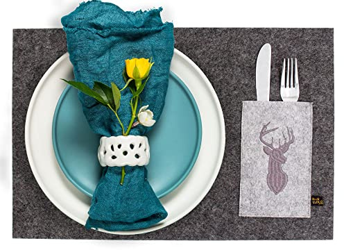 Filz Platzset Motiv Hirsch 6er Set 45x30cm, waschbar, Platzmatten dunkelgrau mit edel bestickter Bestecktasche. Designer Tischset für Innen & Außen