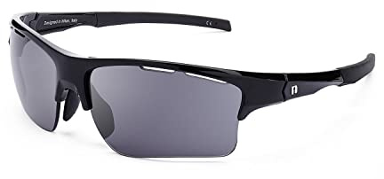 CLANDESTINE - Gafas de Sol Unisex - Colección Deportiva - Modelo Air by Sanyo Gutiérrez - Color Negro Brillante - Lentes de Policarbonato Color Negro con Filtro HD - Protección UV 400-148x44mm