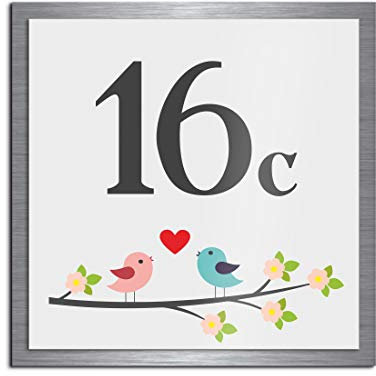 Premium Designer Hausnummer mit UV Druck und Montage Set - 22x22 cm - Familien-Haus Bedruckte Hausnummern mit Straßen Straßennamen für die Haustür Ferienhaus…