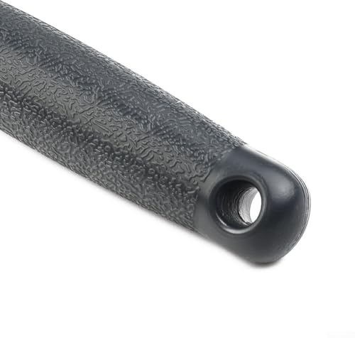 Entretien des pneus de voiture simplifié avec notre outil de nettoyage facile à poils doux