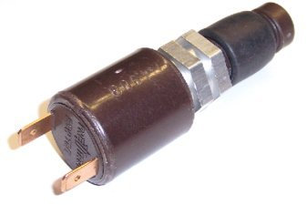 KM Schaltertechnik e. K. Bremslichtschalter 00102001 – KM10020007 „Öffnen“ – BSW 76/1 – passend für Pneutron, Same Deutz-Fahr, Agco/Fendt – hochwertiger Bremslicht-Schalter für Landmaschinen