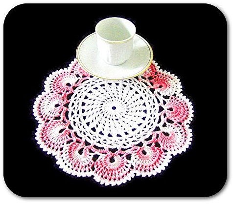 Hakeldeckchen Weiß und schattiertes Rosa rund aus Baumwolle 22 cm (3CN) – Made in Italy