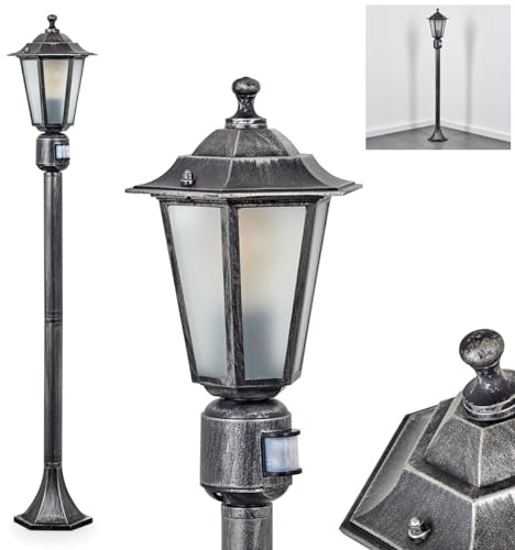 HOFSTEIN Außenstehleuchte Loria, Außenwegeleuchte mit Bewegungsmelder aus Metall/Milchglas in Schwarz-Silber, Wechselscheiben Klar, Wegeleuchte im Landhaus/Antik-Design, Garten, Hof, 107cm, E27, IP44