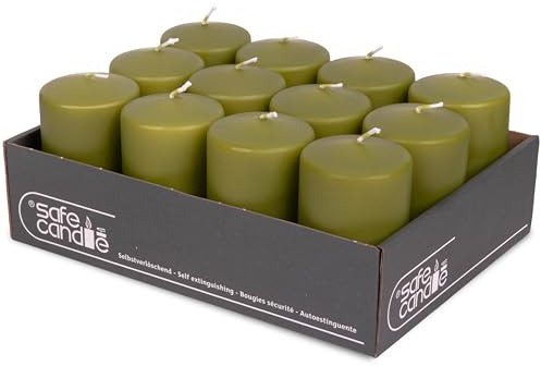 DecoLite Stumpenkerzen 10 x 6 cm, 36h Brenndauer, 12 Stück, Olive | Made in Germany, RAL-geprüft, Safe Candle selbstverlöschend, tropf- & rußfrei, ohne Duft, für Gastronomie & Tischdeko