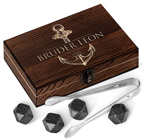 Maverton Whisky Steine Set - in Holzbox mit Gravur - 6 Eiswürfel + Zange + Velourbeutel - wiederverwendbar - aus Granit - Geschenk für Männer - Guter Jahrgang