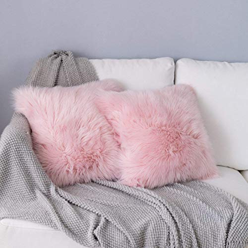 QINGLOU 2er Pack Zierkissenbezüge Deko Kissen Schaffell Lammfell Kunstfell Langhaar Zierkissen Kissenbezug Fellimitat Sofakissen Cuddly Kissen (Pink, 45x45CM)