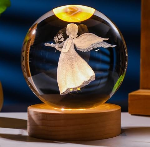 Hekasvm 3D Kristallkugel mit LED-Licht, Schneekugel Nachtlicht Deko mit Holzsockel, Leuchten Lasergeätzte Kugel Lampe, Stilllicht Nachttischlampe, Glaskugel Deko für Basteln Geschenk (Engel)