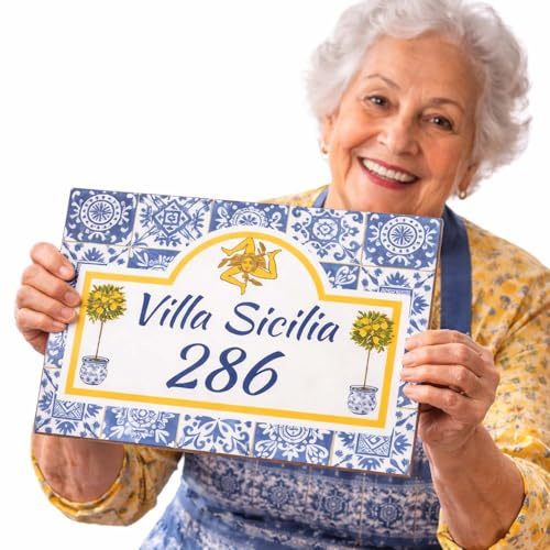 Sizilianisches Keramik-Hausschild | Personalisierbare Familienname- & Hausnummerntafel | Majolika- & Trinacria-Symbol | Italienische Familien-Dekoration | Für Hochzeiten, Jubiläen, Einweihungen, Mutte