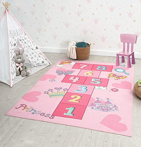 the carpet Happy Life – Kinderteppich Spielteppich Zahlenteppich & Hüpfteppich mit Zahlenmotiv, rutschfest & pflegeleicht, ideal fürs Kinderzimmer, Pink, 80 x 150 cm