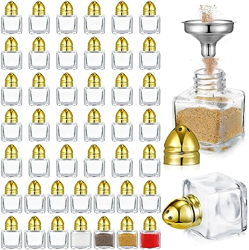 Maxcheck 50 Pcs 0.5 oz Small Cube Shape Salt and Pepper Shakers Gold Tops | Square Seasoning Jars for Kitchen Restaurant, Small Spice Shaker, Clear Containers with Metal Lids, Wedding Party Decor