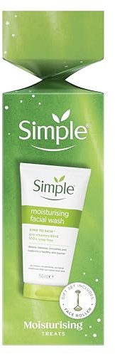 Simple Moisturising Treats Gift Set with a facial wash and a jade face roller perfect for any occasion 1 piece