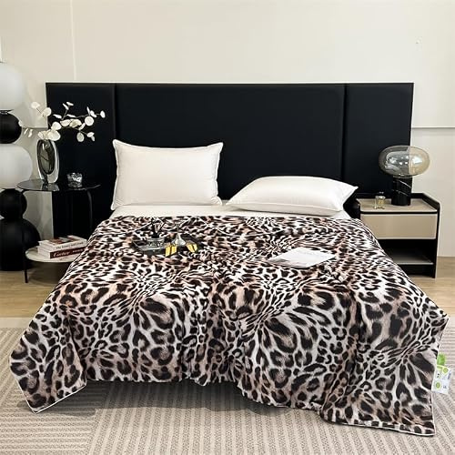 Odot Coverless Duvet Single Double King Size, Reversible Summer Quilted Duvet 2.5 Tog Cosy and Lightweight Quilt Breathable Cooling Bedspreads Quilted Throw for Beds (Leopard print,200x230cm)