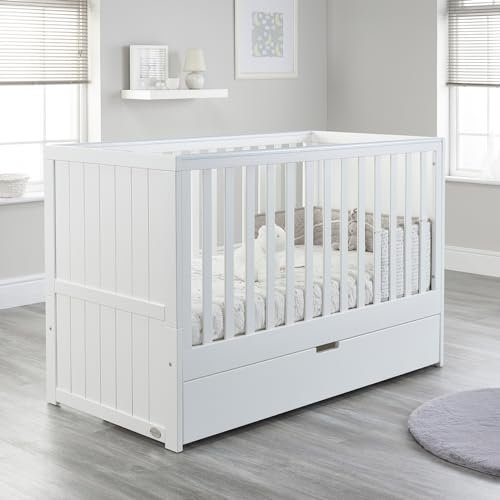 Baby Snooze Jo Modern Cot Bed with Drawer Storage Converts to a Toddler Bed – Solid Real Wood, two Adjustable Mattress Base Positions (140cm x 70cm), Teething Rails. From Birth to 4 Years (White)