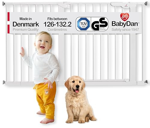 BabyDan Premier, extra bred tryckpassad trappgrind, 126–132 cm, babygrind/säkerhetsgrind, metall, vit, tillverkad i Danmark – (husdjursgrind/hundgrind)