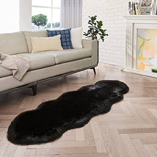 ORINOVA Teppich Flauschig Schwarz 60x180 cm Kunstfell Kuschel Teppich Fellteppich Weicher Waschbar Wohnzimmer Schlafzimmer Bettvorleger Fellform
