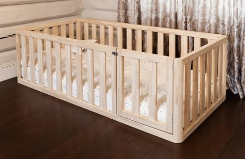 Mandrele Montessori Bett, Bodenbett mit Türen, Rausfallschutz, Kinderbett aus Kiefernholz, Holzbett mit Bettgestell für Jungen und Mädchen, Laufstall, Laufgitter, 120x200 cm, Natur