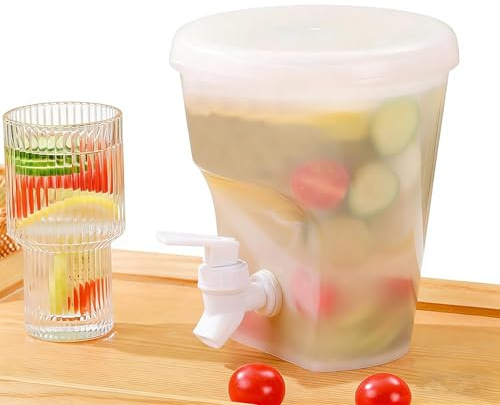 ZVD Wasserbehälter Mit Hahn,Getränkespender,Wasserspender Matschküche,Getränkespender Mit Zapfhahn für Kühlschrank Großer Behälter für Eistee Limonade Wasser Spender Drink Dispenser (1.5L)