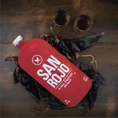 Licores San Rojo Licor de Chiles - Botella de 500 ml.