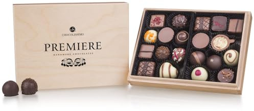 CHOCOLISSIMO - 20 edle Pralinen in einer hellen Holzschachtel mit eigenem eingravierten Wunschtext | Schokolade | individuelle Geschenkidee | Mann | Frau | Holzkästchen mit Personalisierung | Gravur